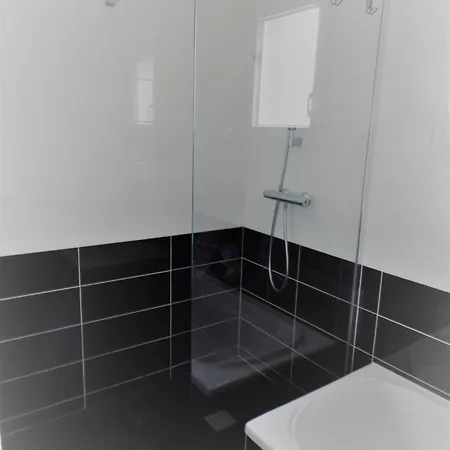 Belle Maison T4 Au Calme - Jardin & Parking شقة *