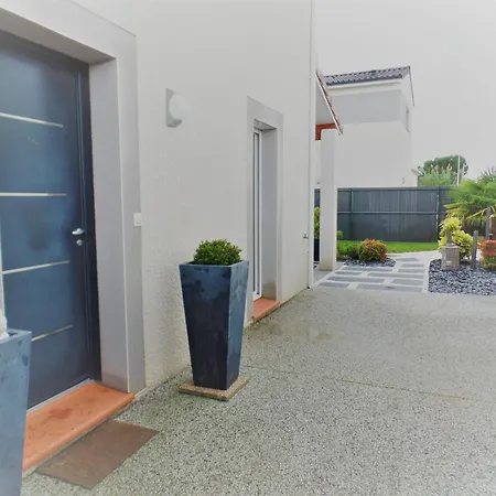 Belle Maison T4 Au Calme - Jardin & Parking Apartament *